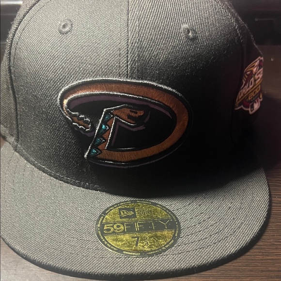 New Era Black 59FIFTY Diamondbacks Cap - Picture 1 of 3